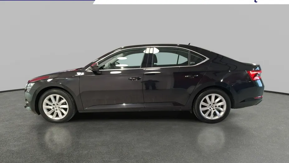 SKODA Superb -