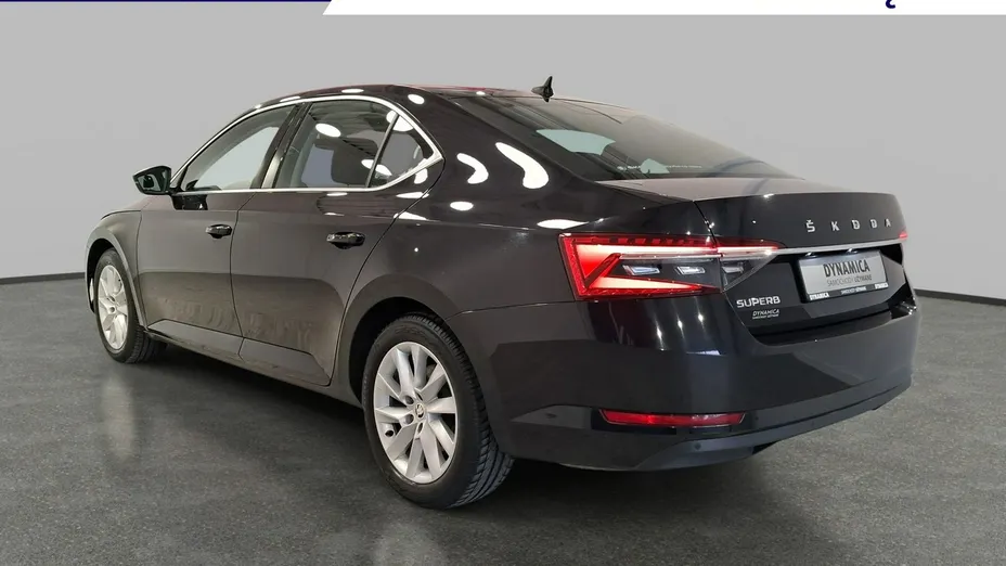 SKODA Superb -