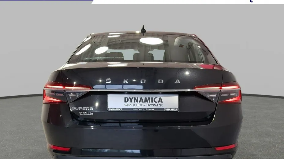 SKODA Superb -