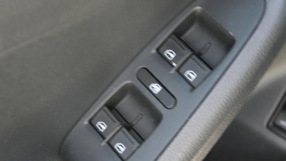 VOLKSWAGEN Jetta -