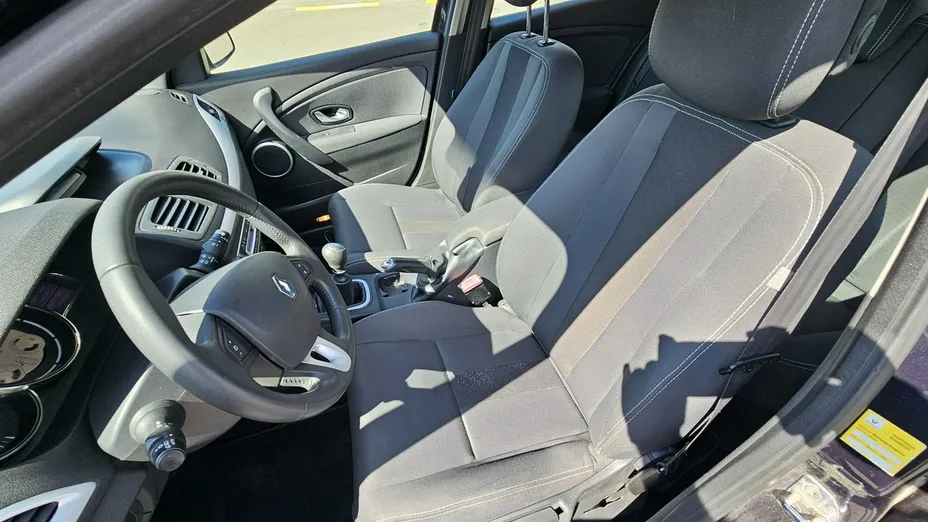 RENAULT Megane -