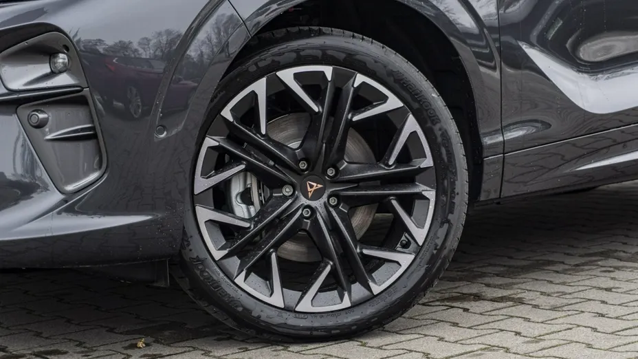 CUPRA Terramar -