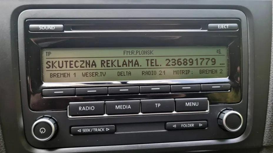 VOLKSWAGEN Golf -