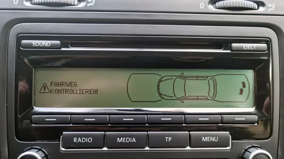 VOLKSWAGEN Golf -
