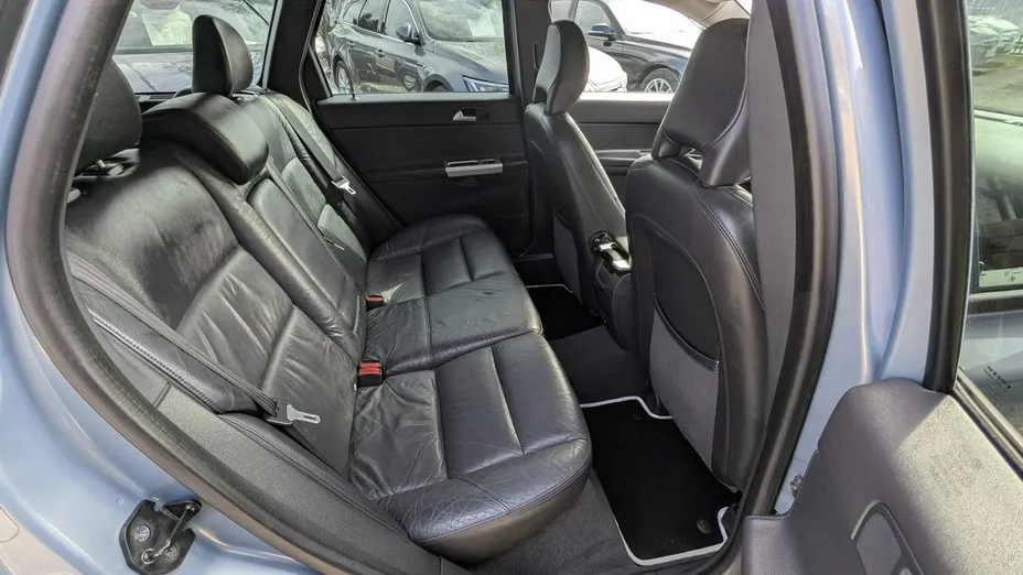 VOLVO V50 -