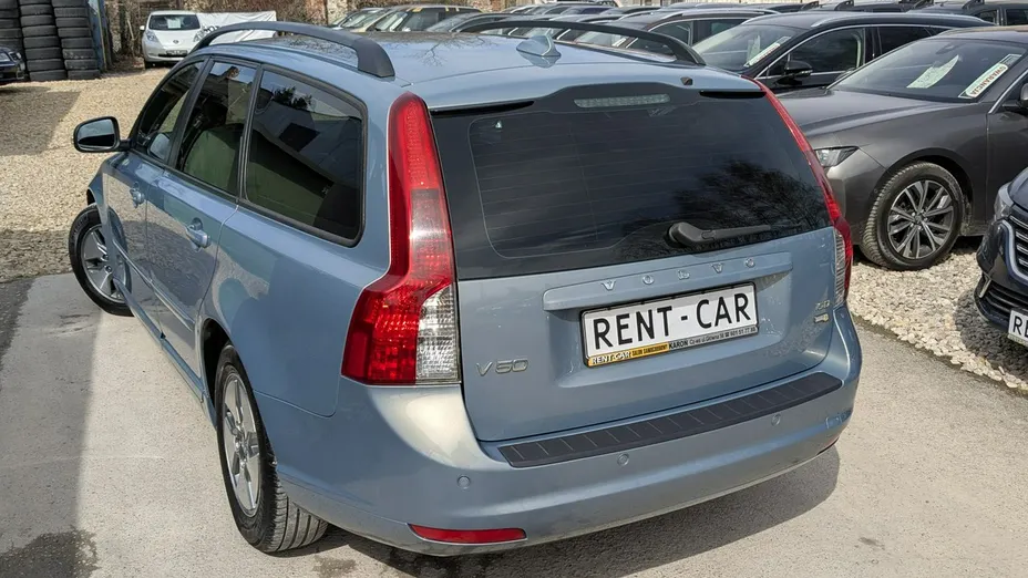 VOLVO V50 -