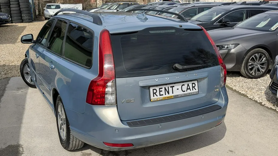 VOLVO V50 -