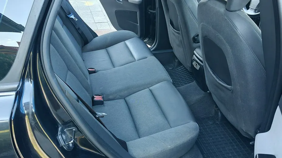 VOLVO V50 -