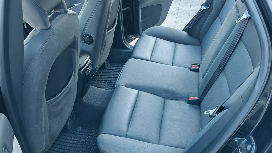 VOLVO V50 -
