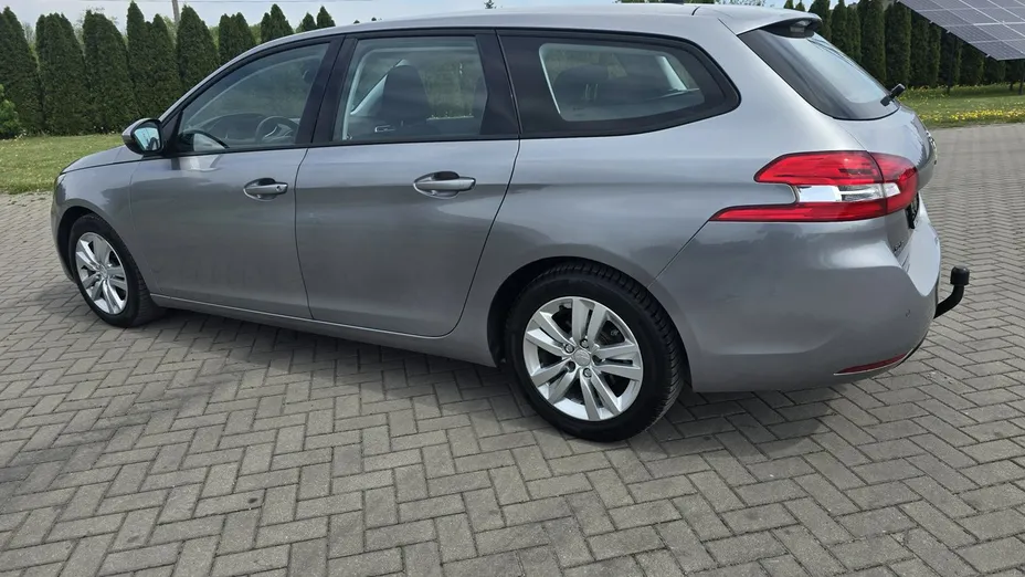 PEUGEOT 308 -