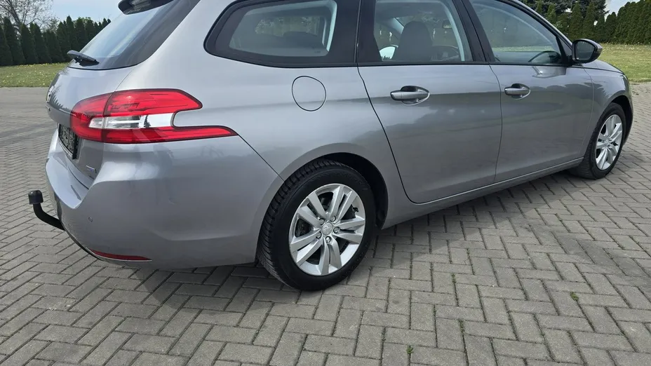 PEUGEOT 308 -