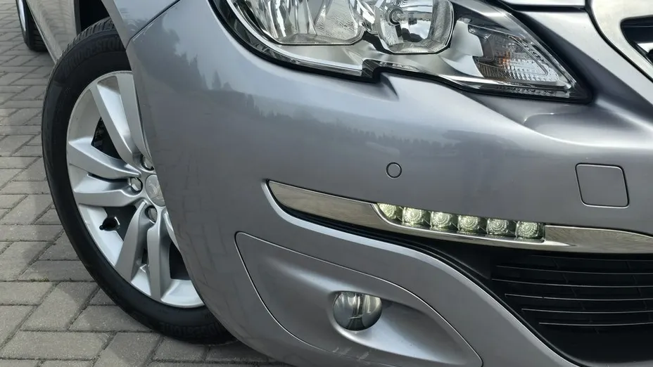 PEUGEOT 308 -