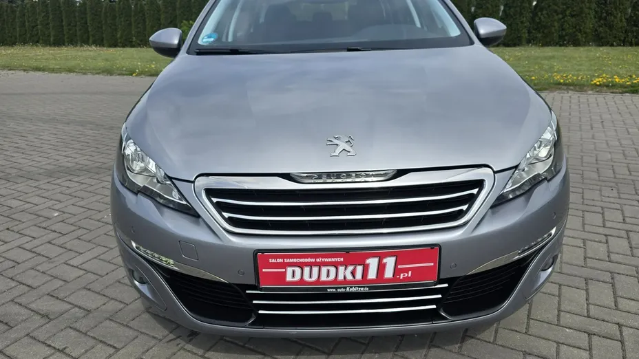 PEUGEOT 308 -