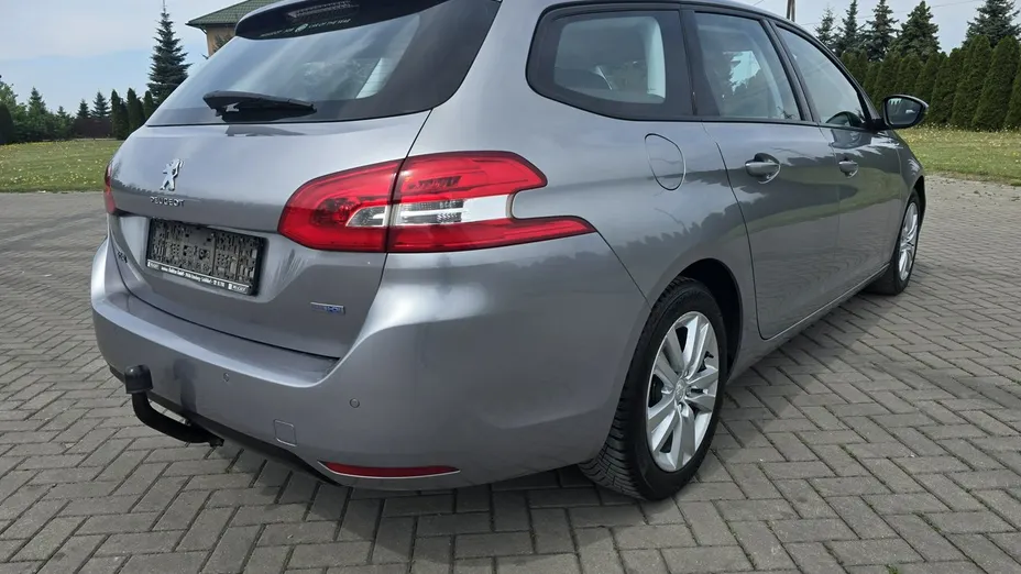 PEUGEOT 308 -