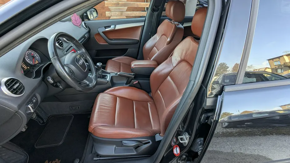 AUDI A3 -