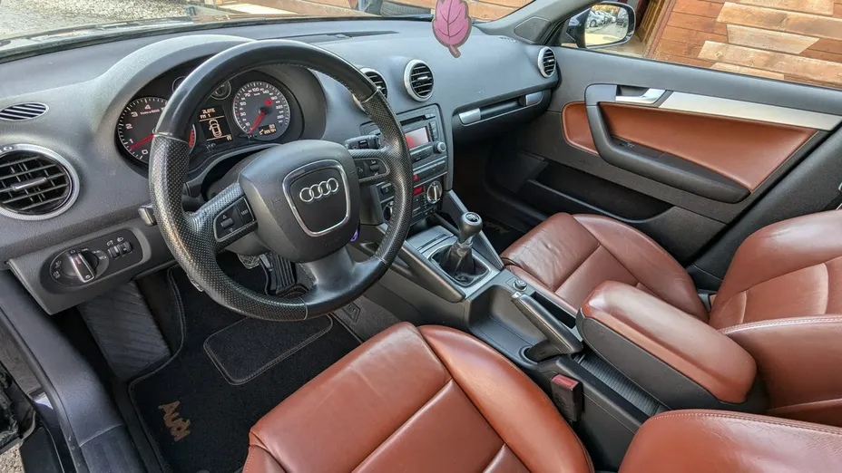 AUDI A3 -