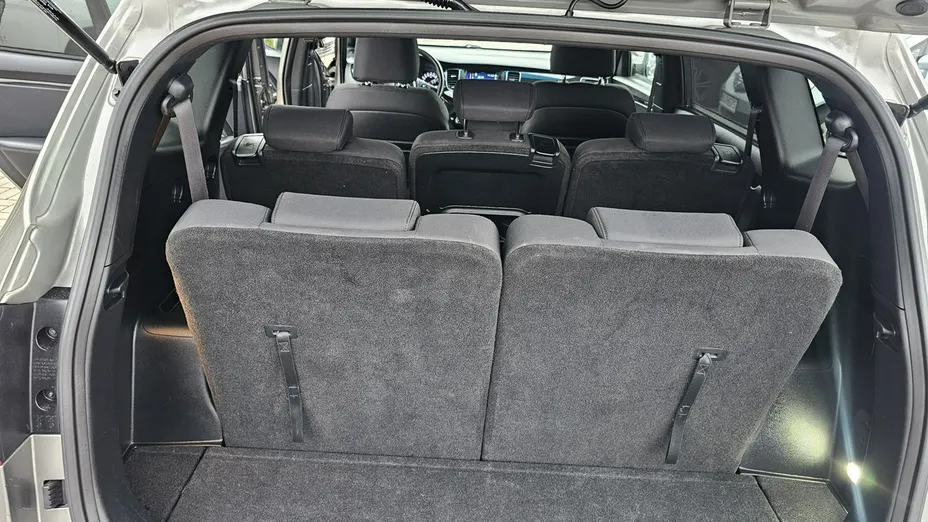 KIA Carens -