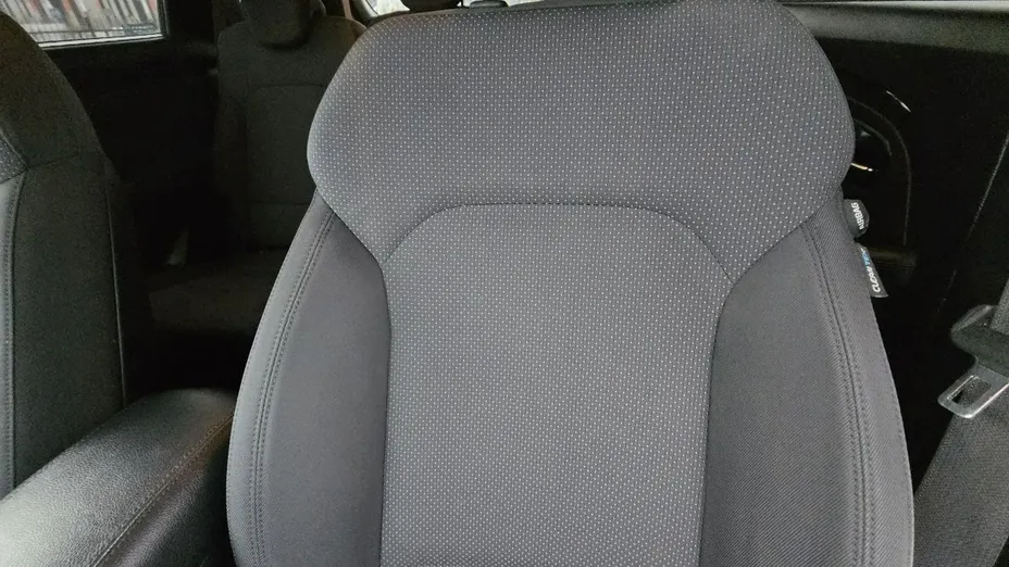KIA Carens -