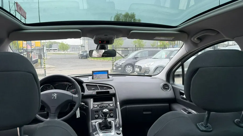 PEUGEOT 3008 -