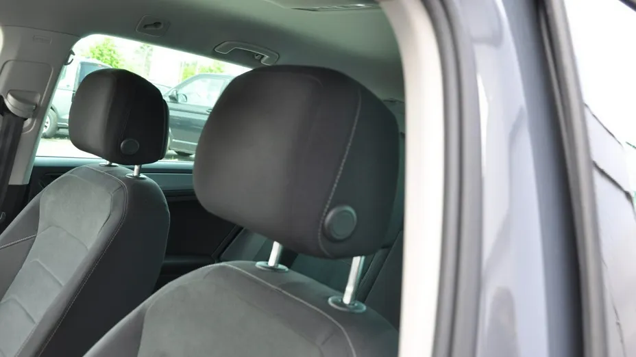VOLKSWAGEN Tiguan -