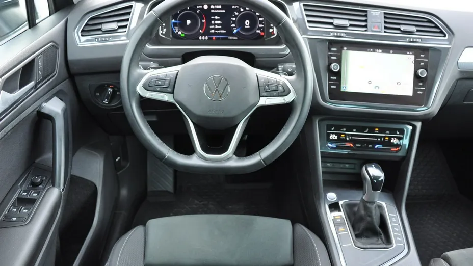 VOLKSWAGEN Tiguan -