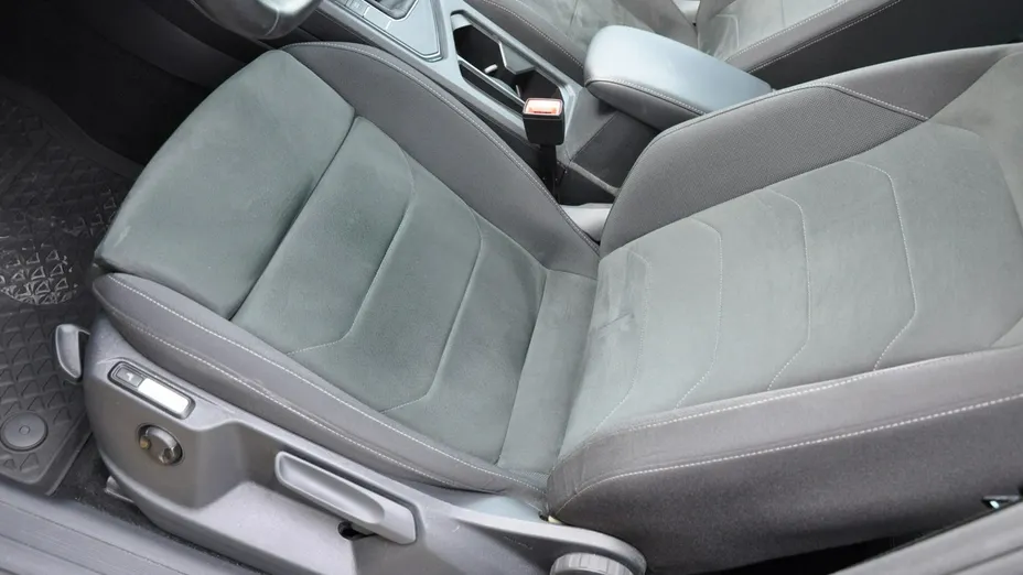 VOLKSWAGEN Tiguan -