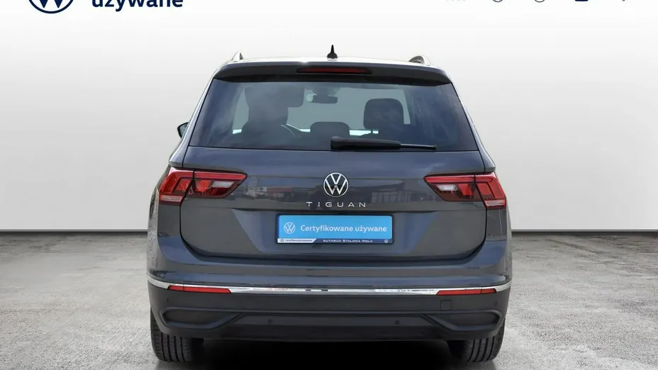 VOLKSWAGEN Tiguan -