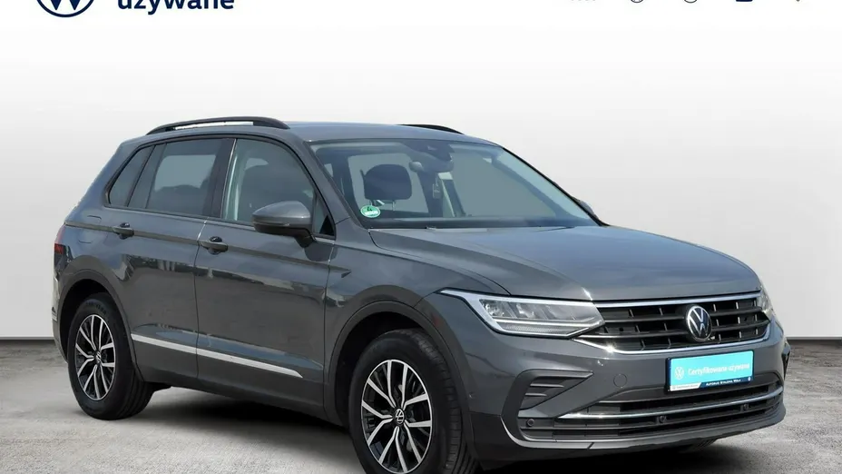 VOLKSWAGEN Tiguan -
