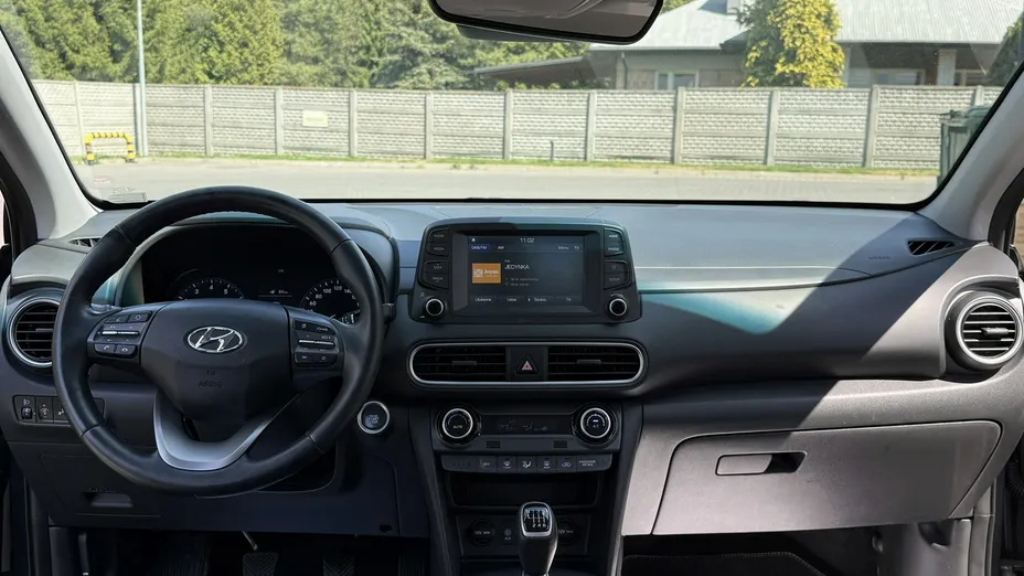 HYUNDAI Kona -