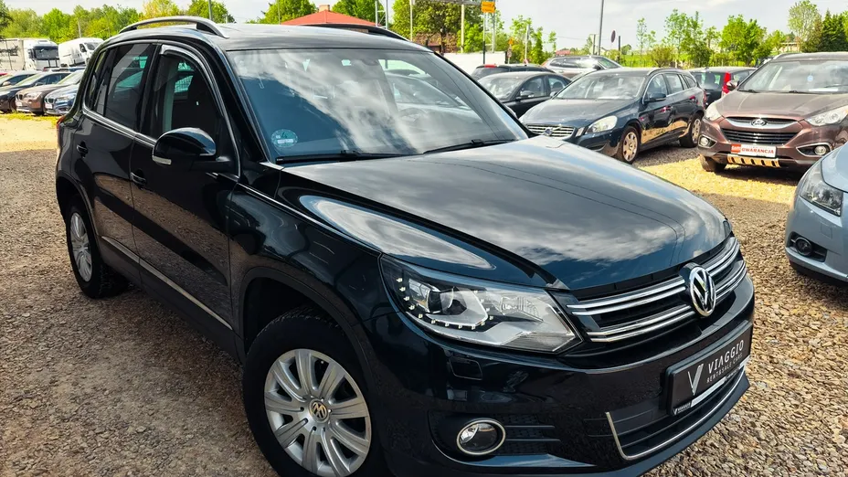 VOLKSWAGEN Tiguan -