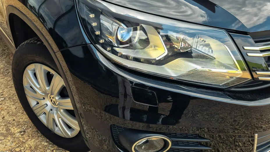 VOLKSWAGEN Tiguan -