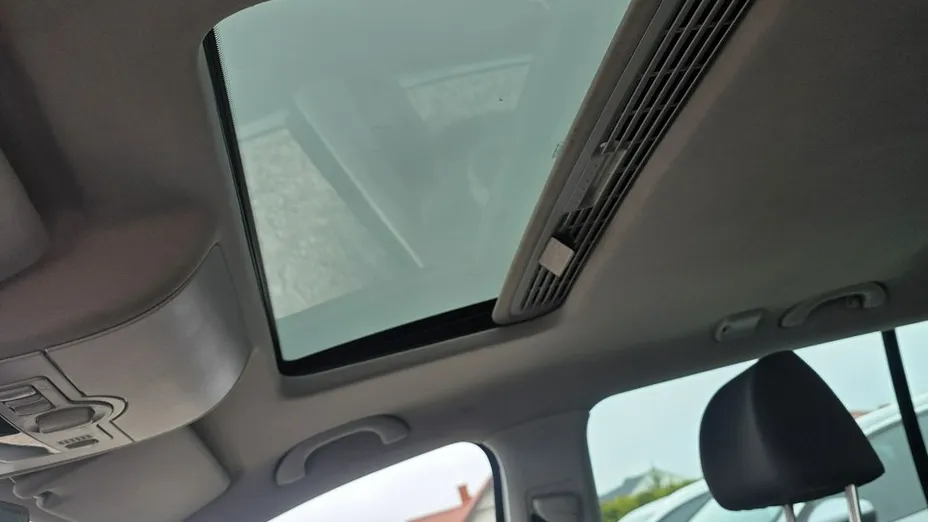 VOLKSWAGEN Touran -