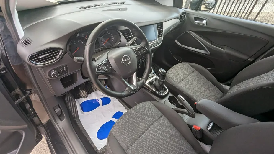 OPEL Crossland X -