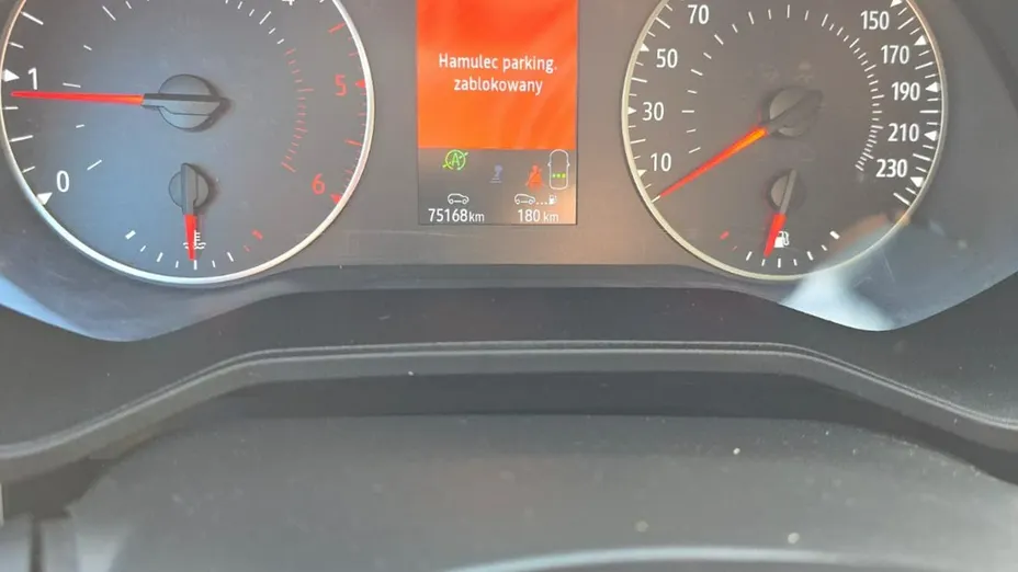 RENAULT Clio -