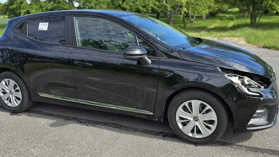 RENAULT Clio -