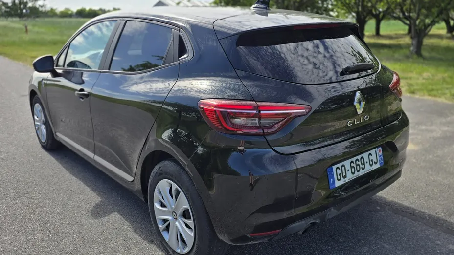 RENAULT Clio -
