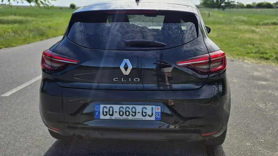 RENAULT Clio -