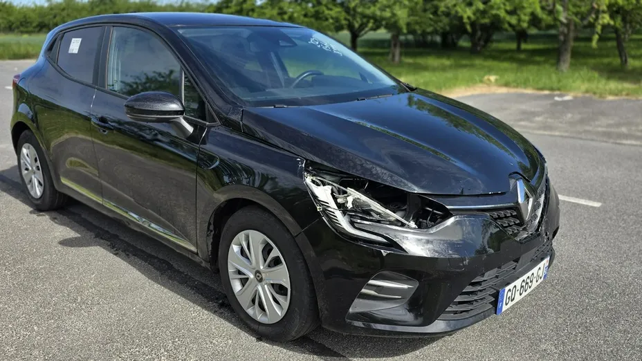 RENAULT Clio -