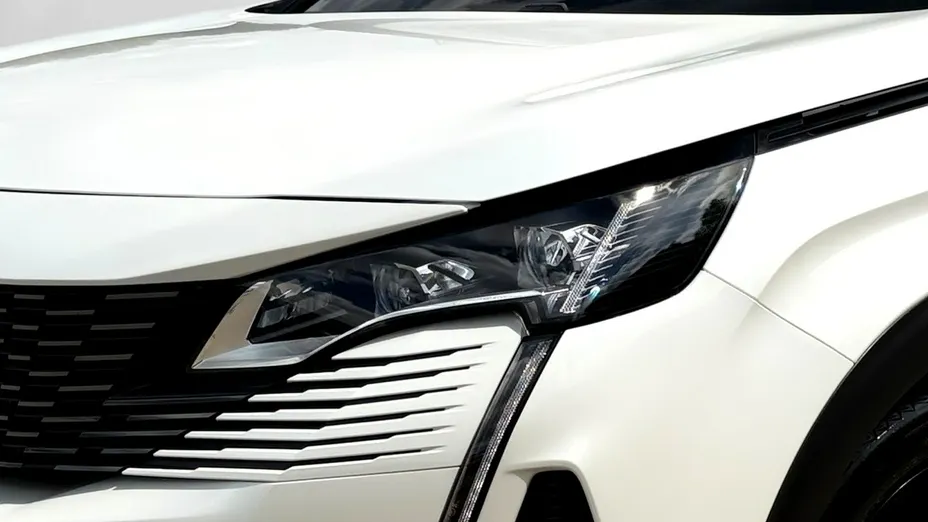 PEUGEOT 3008 -