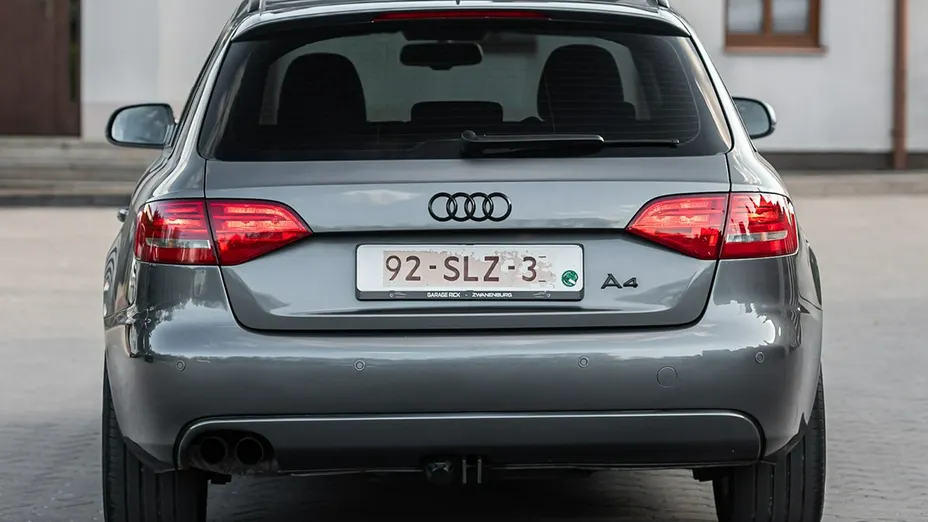 AUDI A4 -