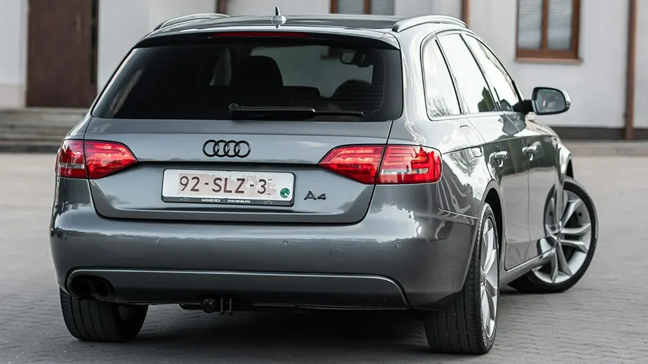 AUDI A4 -