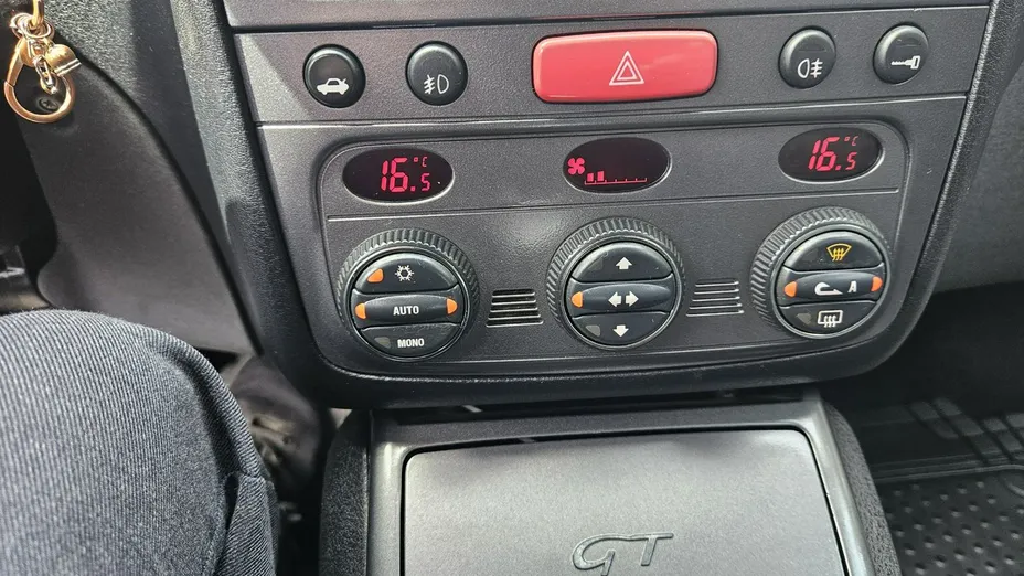 ALFA ROMEO GT -