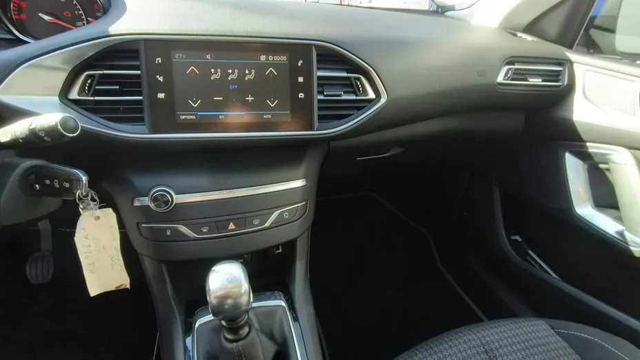 PEUGEOT 308 -