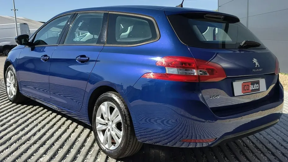 PEUGEOT 308 -