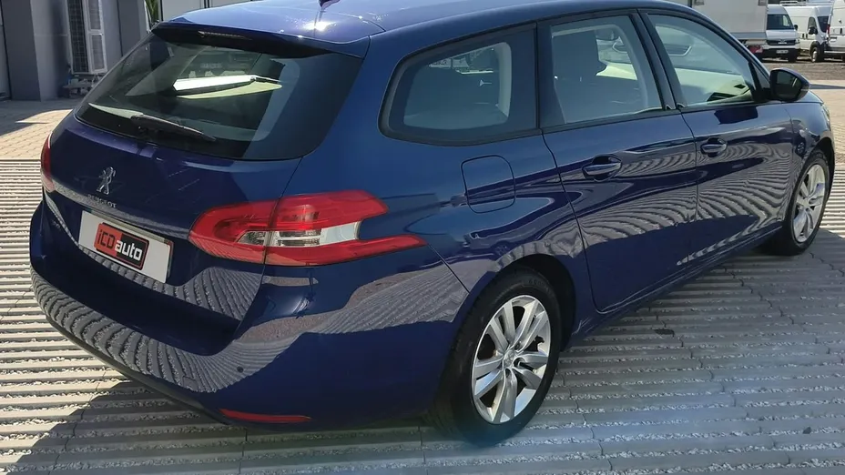 PEUGEOT 308 -