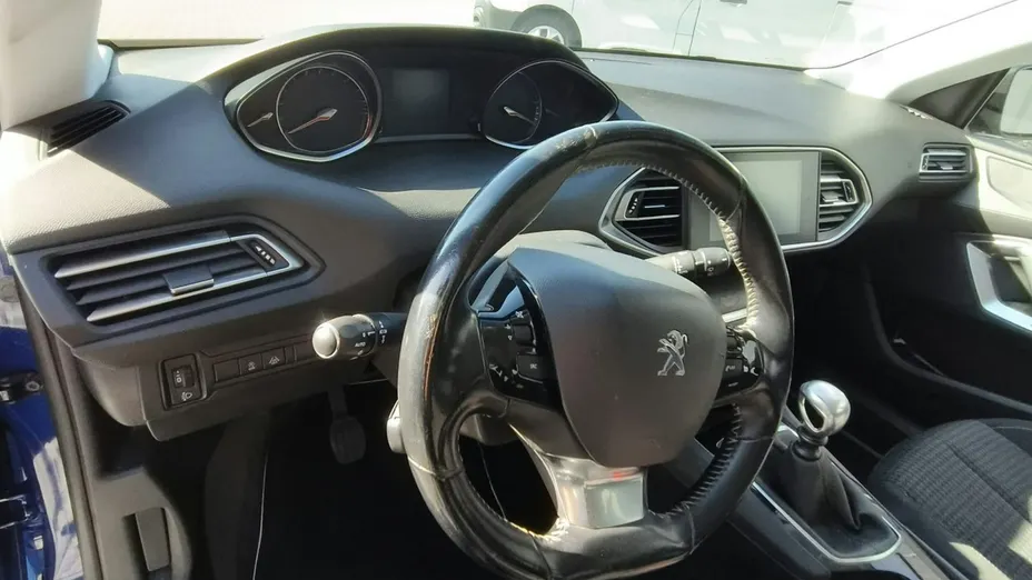 PEUGEOT 308 -