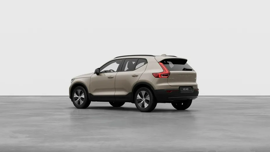 VOLVO XC40 -