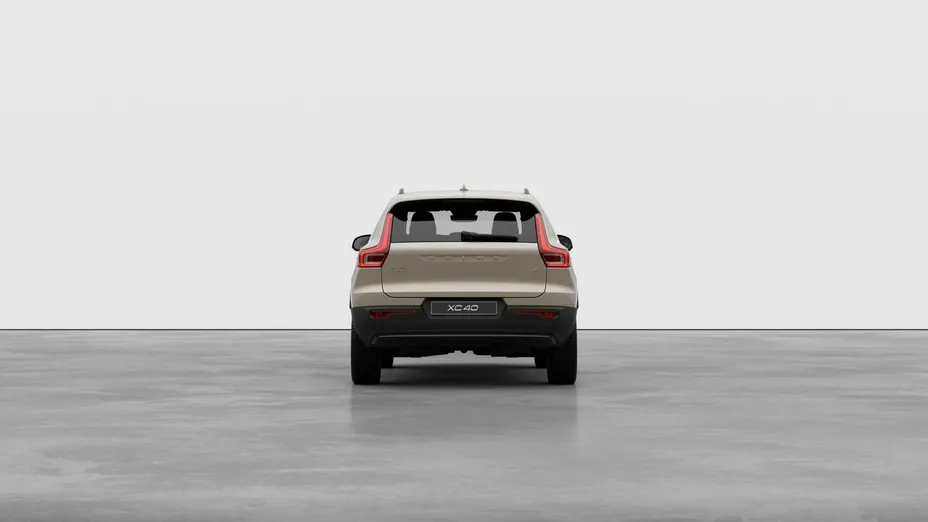 VOLVO XC40 -