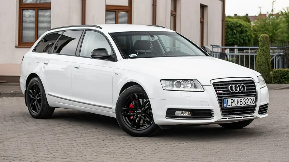 AUDI A6 -
