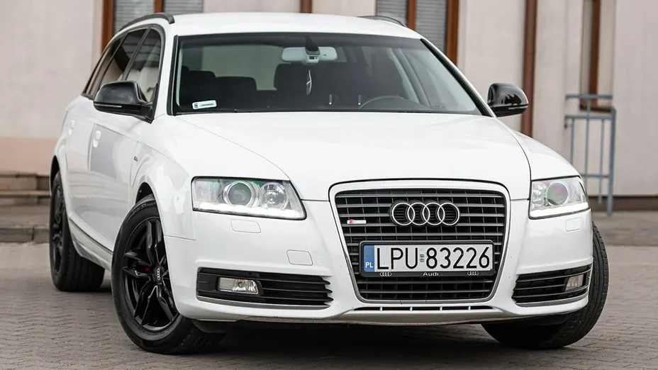 AUDI A6 -